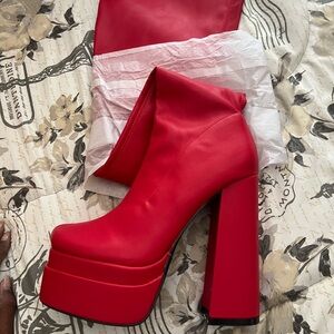 Liliana Bold Red Platform Heeled Boots
